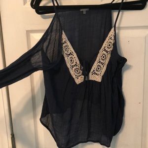 COLD SHOULDER CROCHET TOP WITH TIE